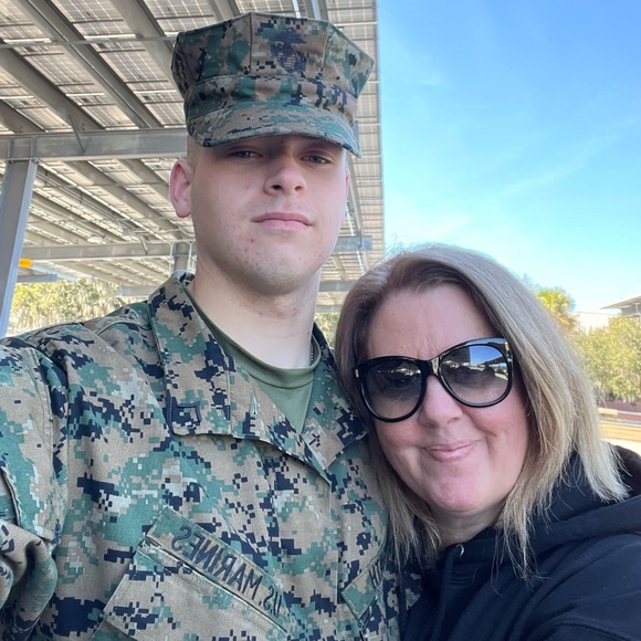 Meet your Posher, Cat - Picture 3 of 15